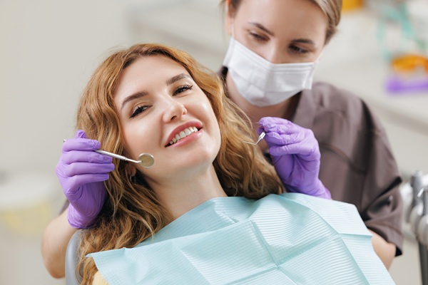 What Can A Cosmetic Dentist Do About Too Much Space Between Teeth?