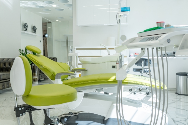 Seek Out An Emergency Dentistry Office To Treat A Tooth Abscess